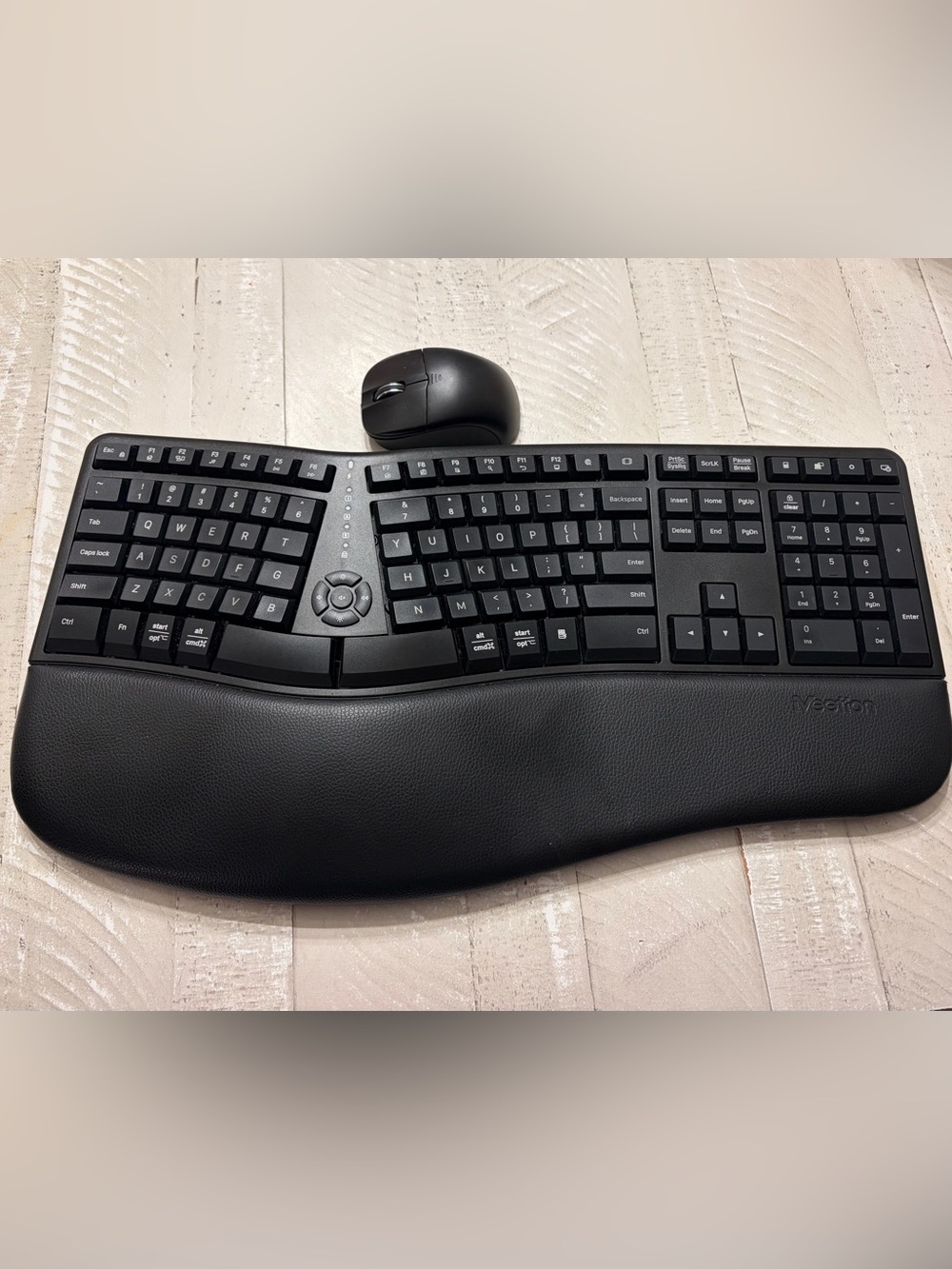 Meetion Ergonomic Split Keyboard with Cushioned Wrist Rest — Black